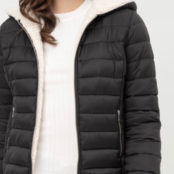 Last 1 • Reversible Puffer Jacket — in Black - Picture 2 of 7